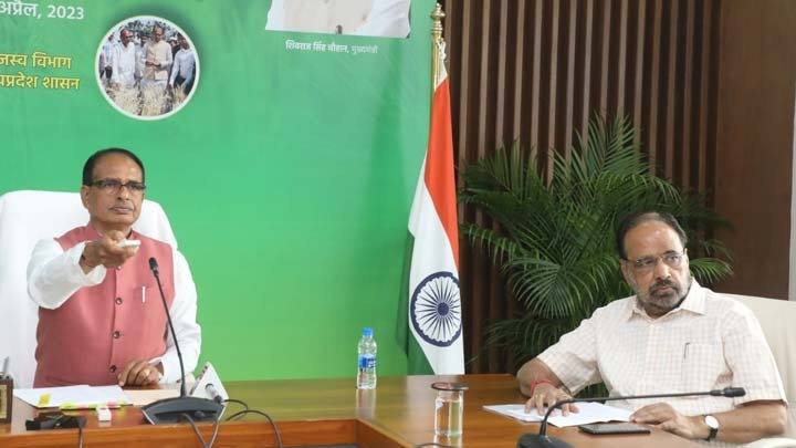 किसानों को संकट से पार ले जाने के लिए कोई कमी नहीं छोड़ी जाएगी - मुख्यमंत्री श्री चौहान